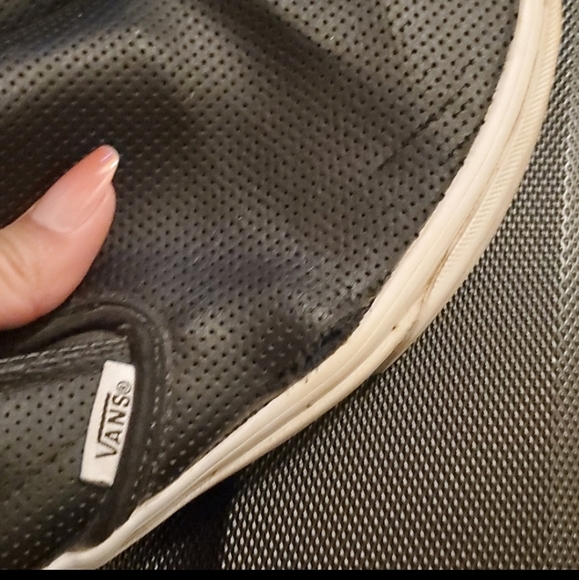 VANS CLASSIC SLIP ONS - Picture 2 of 6